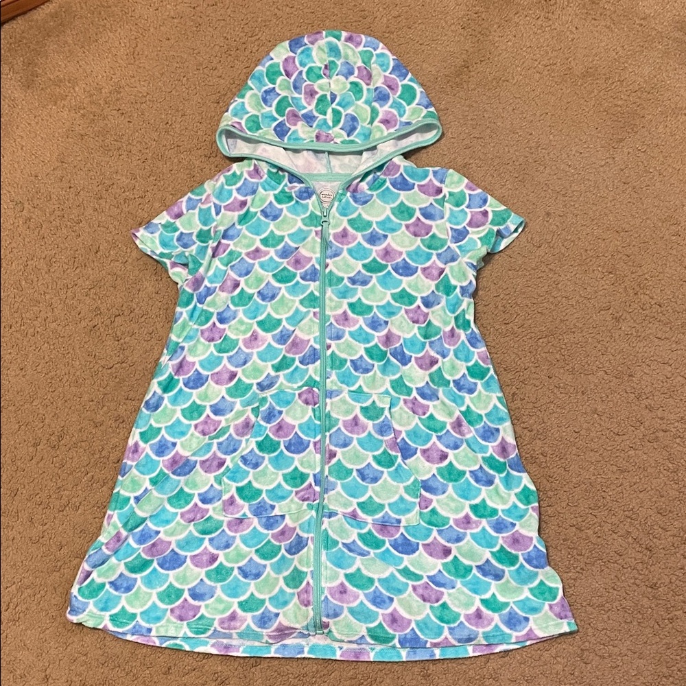 ⚡️4/$10⚡️ Girls swim cover